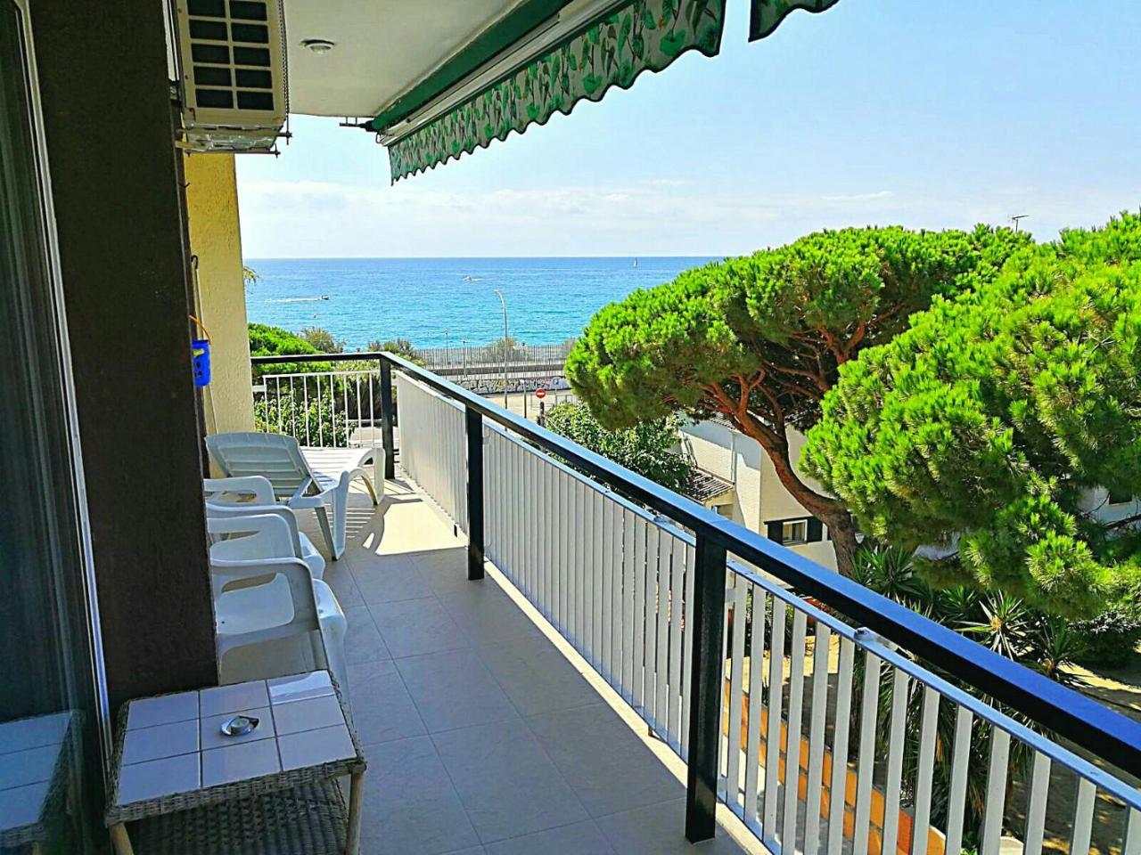 סנט אנדראו דה יאבאנרס Apartment Llavaneres II מראה חיצוני תמונה